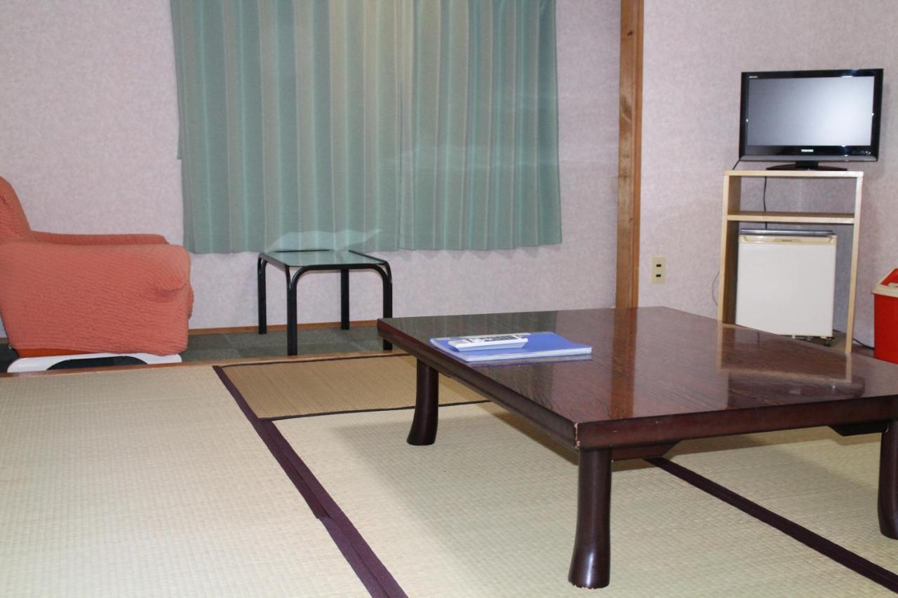 ホテル中の島別館 Sobetsu Buitenkant foto